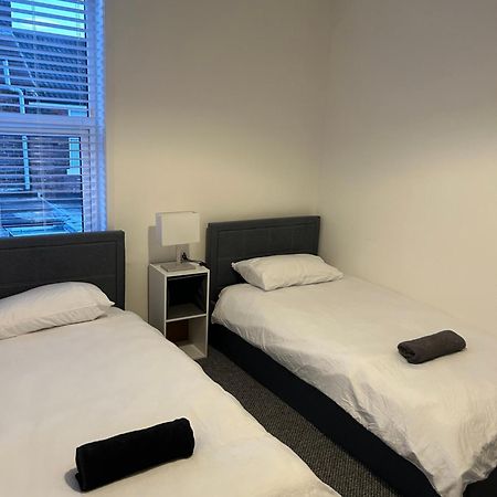Charming Liverpool Home エクステリア 写真