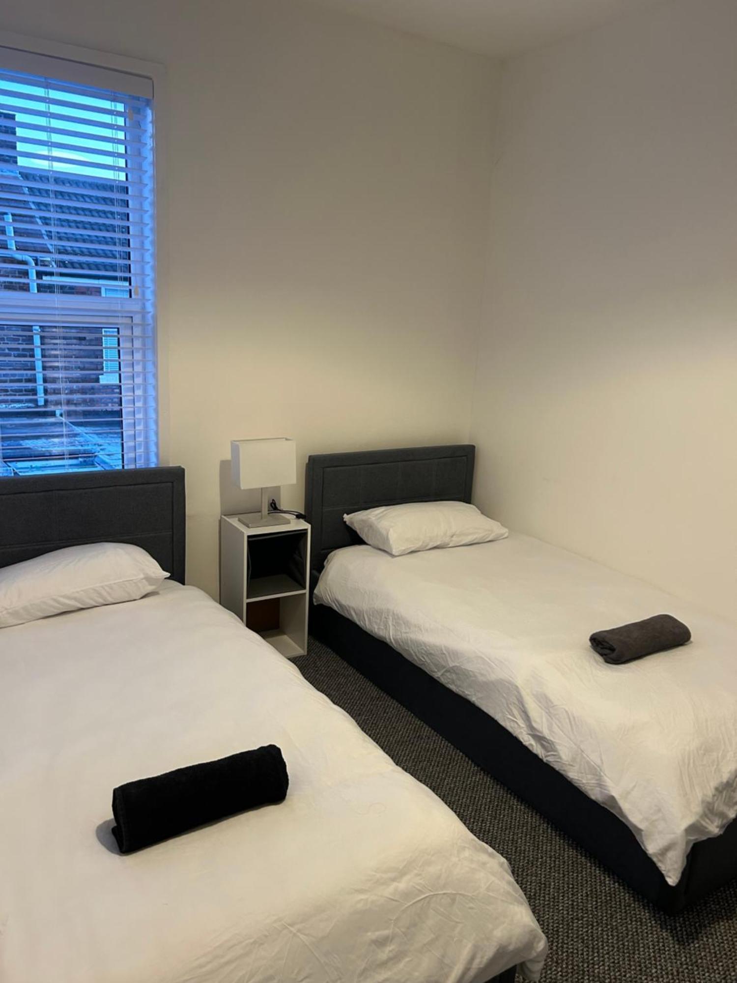 Charming Liverpool Home エクステリア 写真